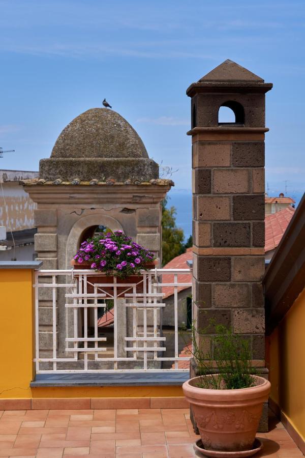 Sine Tempore Apartment Sorrento Bagian luar foto