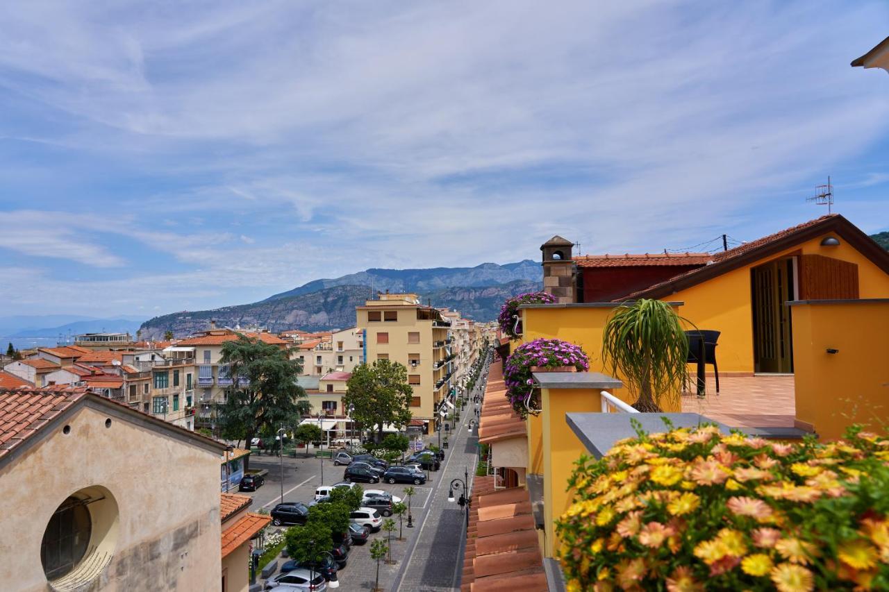 Sine Tempore Apartment Sorrento Bagian luar foto