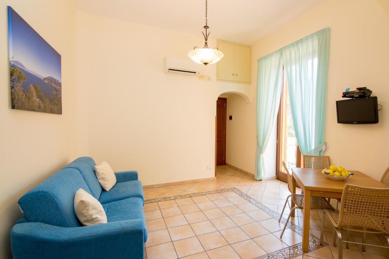 Sine Tempore Apartment Sorrento Bagian luar foto