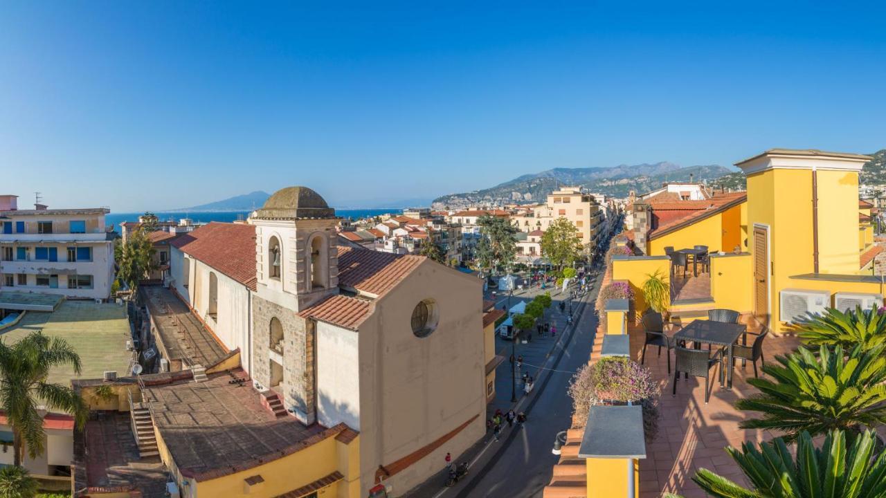 Sine Tempore Apartment Sorrento Bagian luar foto