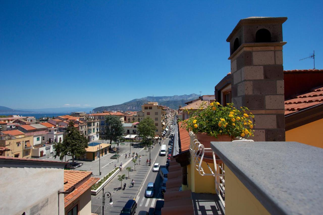 Sine Tempore Apartment Sorrento Bagian luar foto