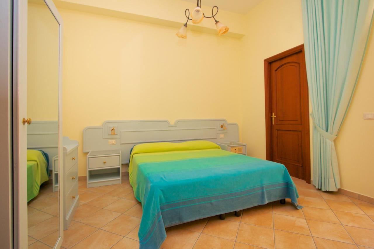 Sine Tempore Apartment Sorrento Bagian luar foto