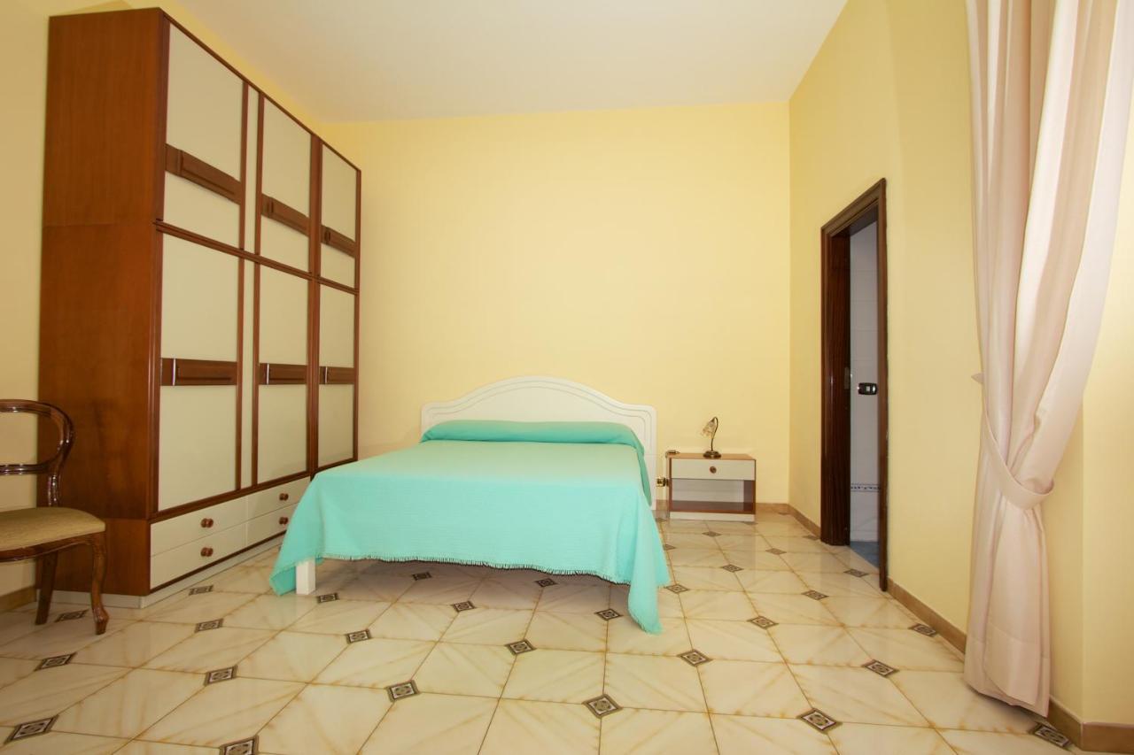 Sine Tempore Apartment Sorrento Bagian luar foto